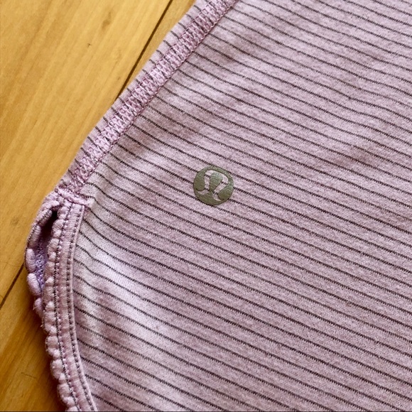 LULULEMON lightweight tank - size 6 - Picture 4 of 4